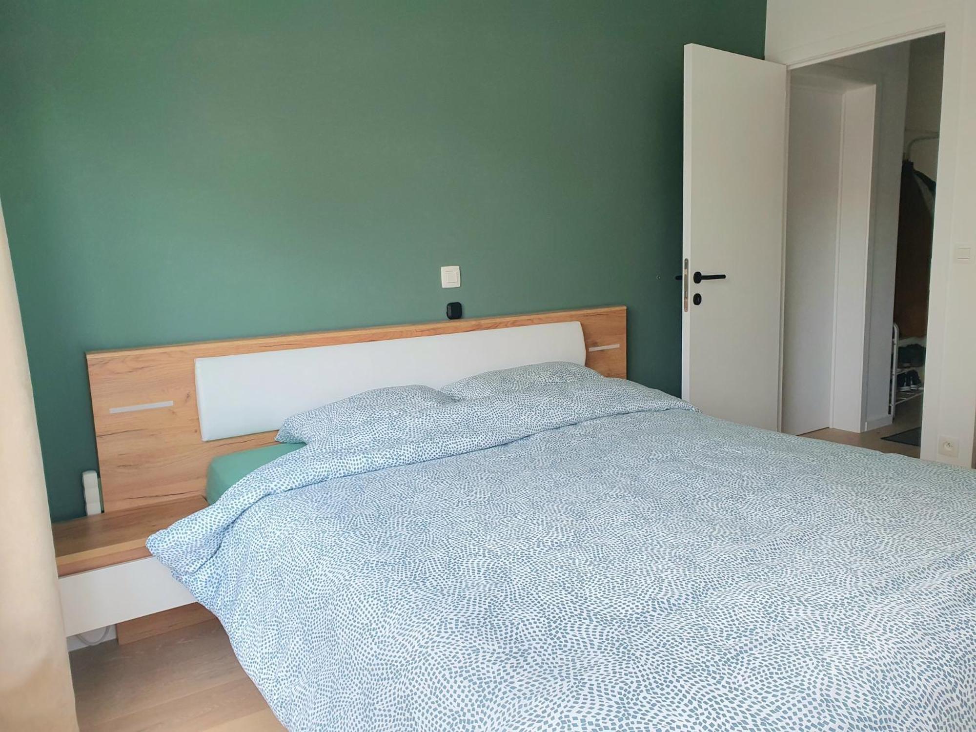 Skaai Five - Newly Renovated 2 Bedrooms Apartment Остенде Экстерьер фото